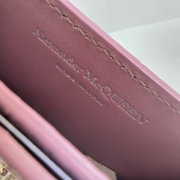 Alexander McQueen Skull Croc-Embossed Leather Phone-Case-On-Chain Pink - Picture 6 of 9